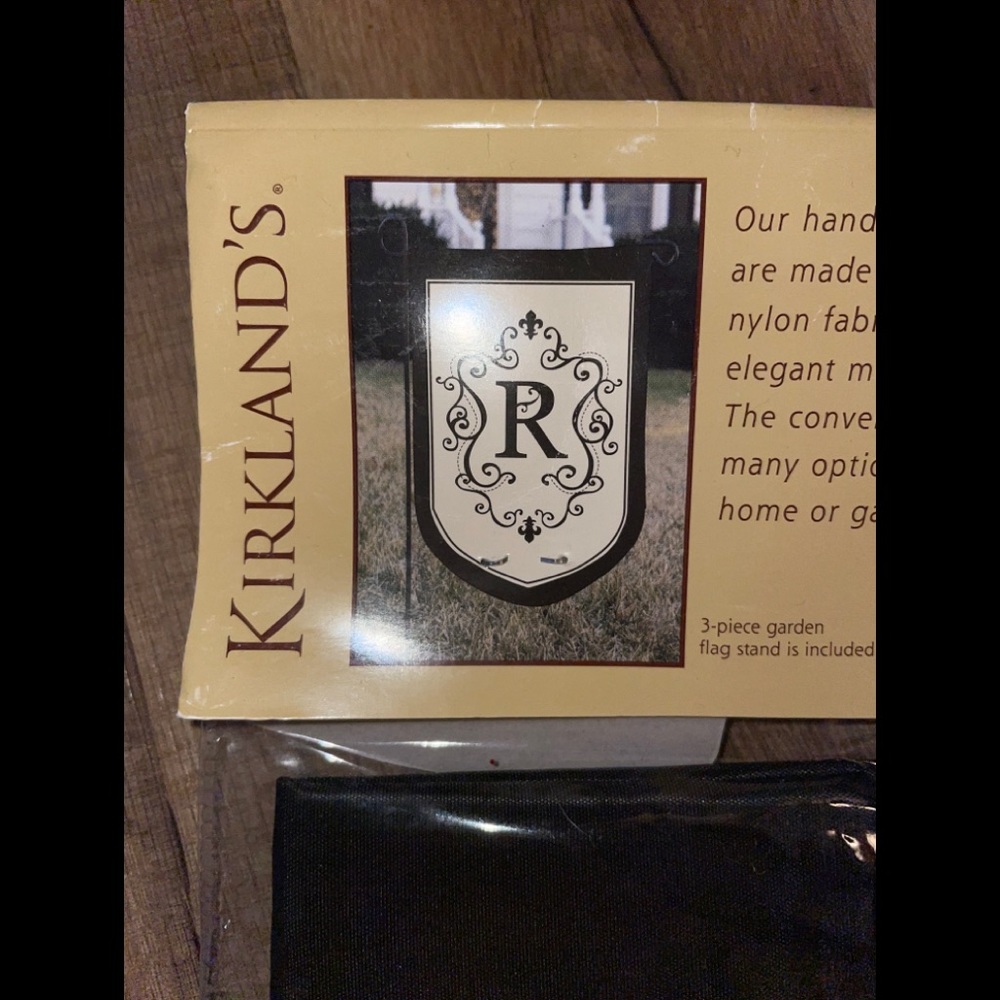 Kirklands “R” Initial Yard Flag - Picture 4 of 4